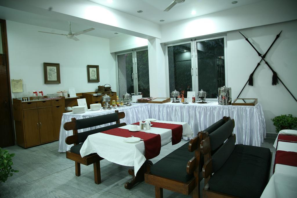 The Royal Residency Hotel New Delhi Exterior photo